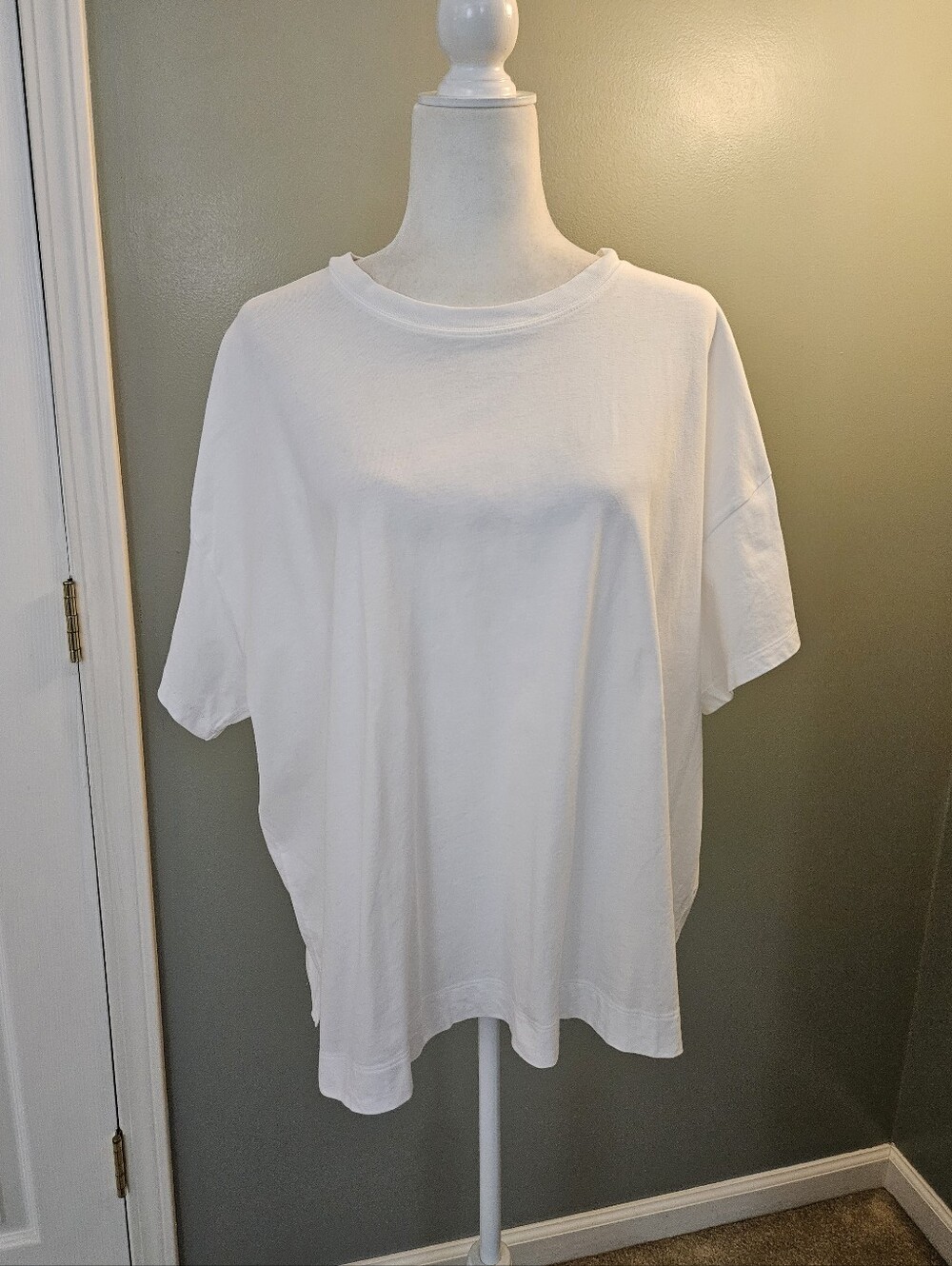 Old Navy Classic White Women's Relaxed Crewneck Tee Size XXL